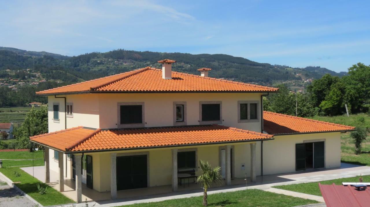 Casa Oliveiras Beiral do Lima